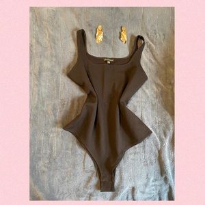 basic bodysuit, black color, size L.